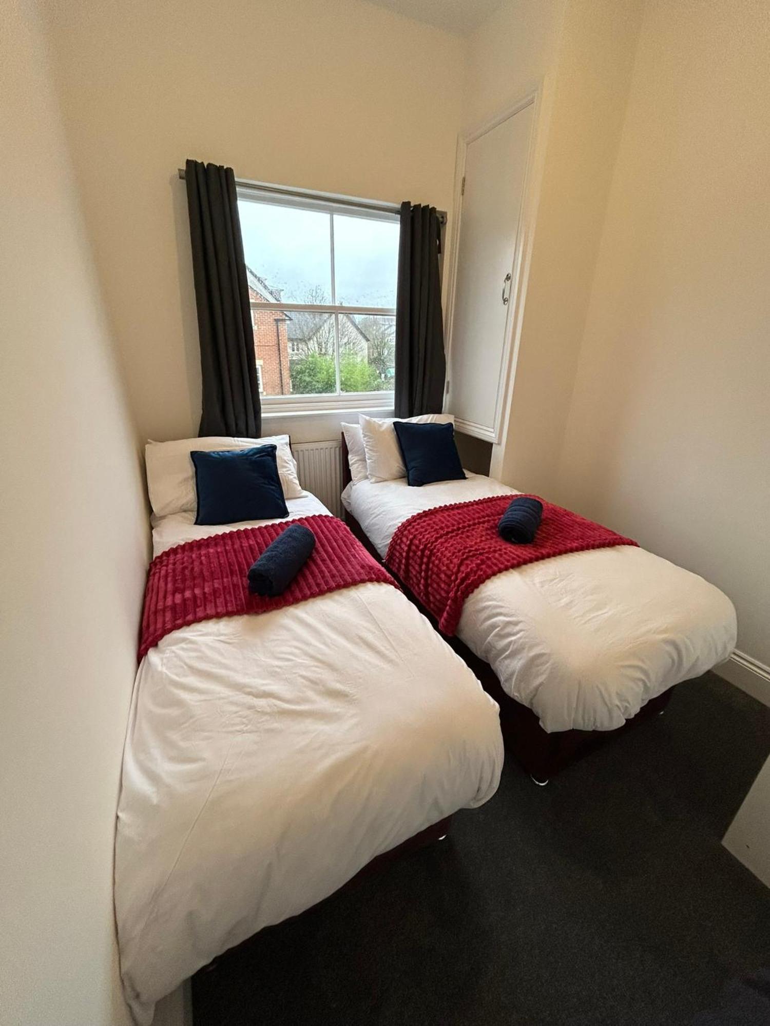 Brand New Modern Apartments Steps From Gloucester Quays Kültér fotó