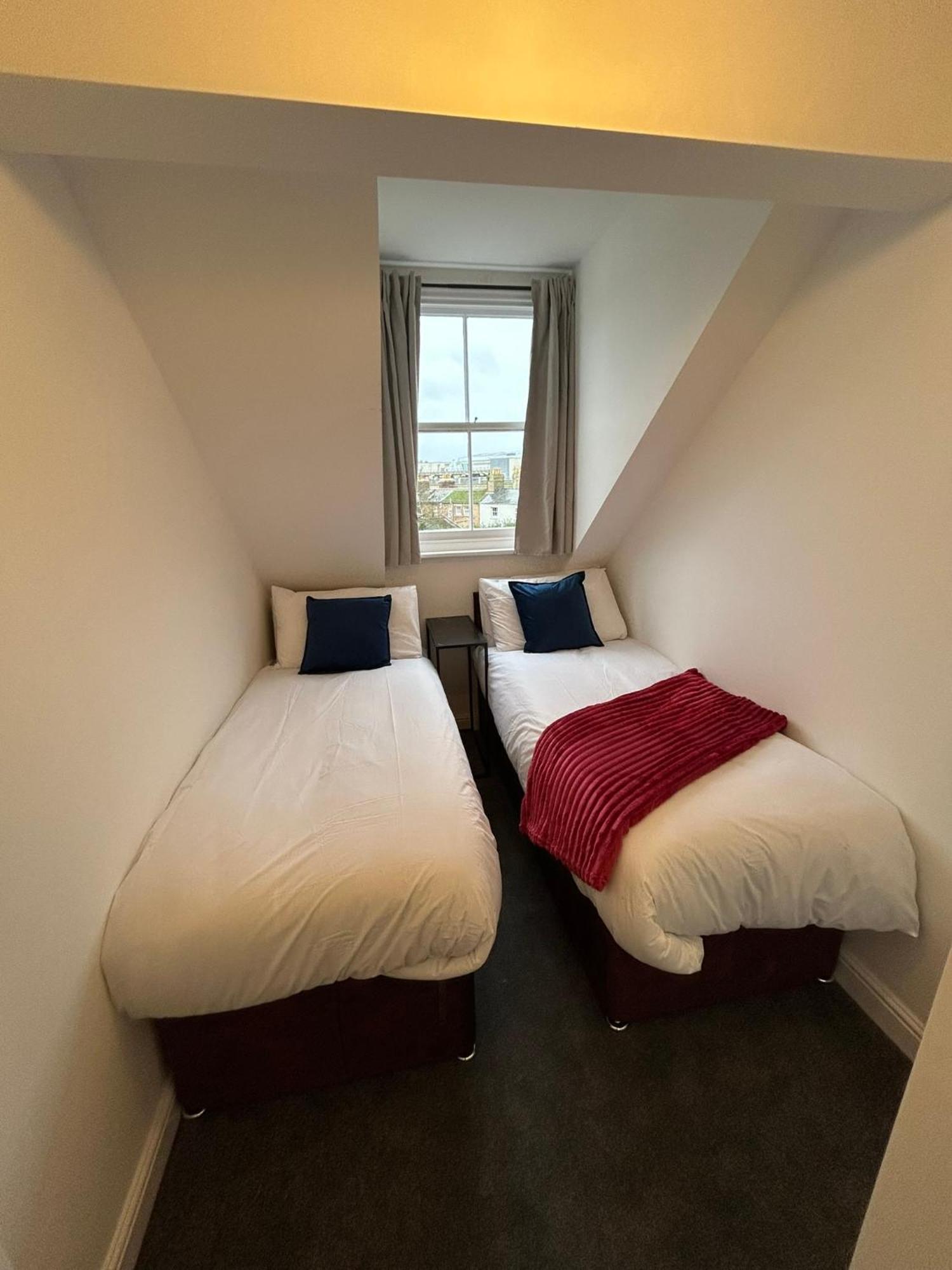 Brand New Modern Apartments Steps From Gloucester Quays Kültér fotó