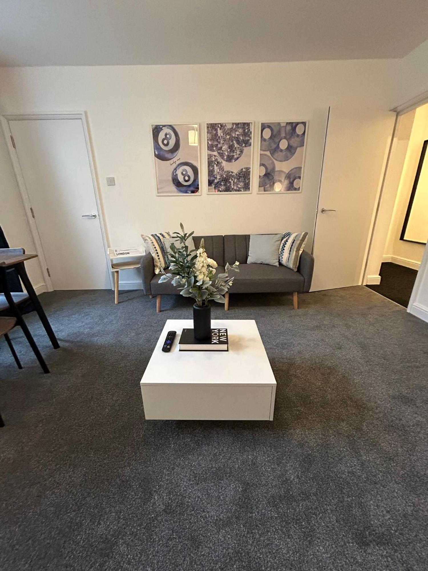 Brand New Modern Apartments Steps From Gloucester Quays Kültér fotó