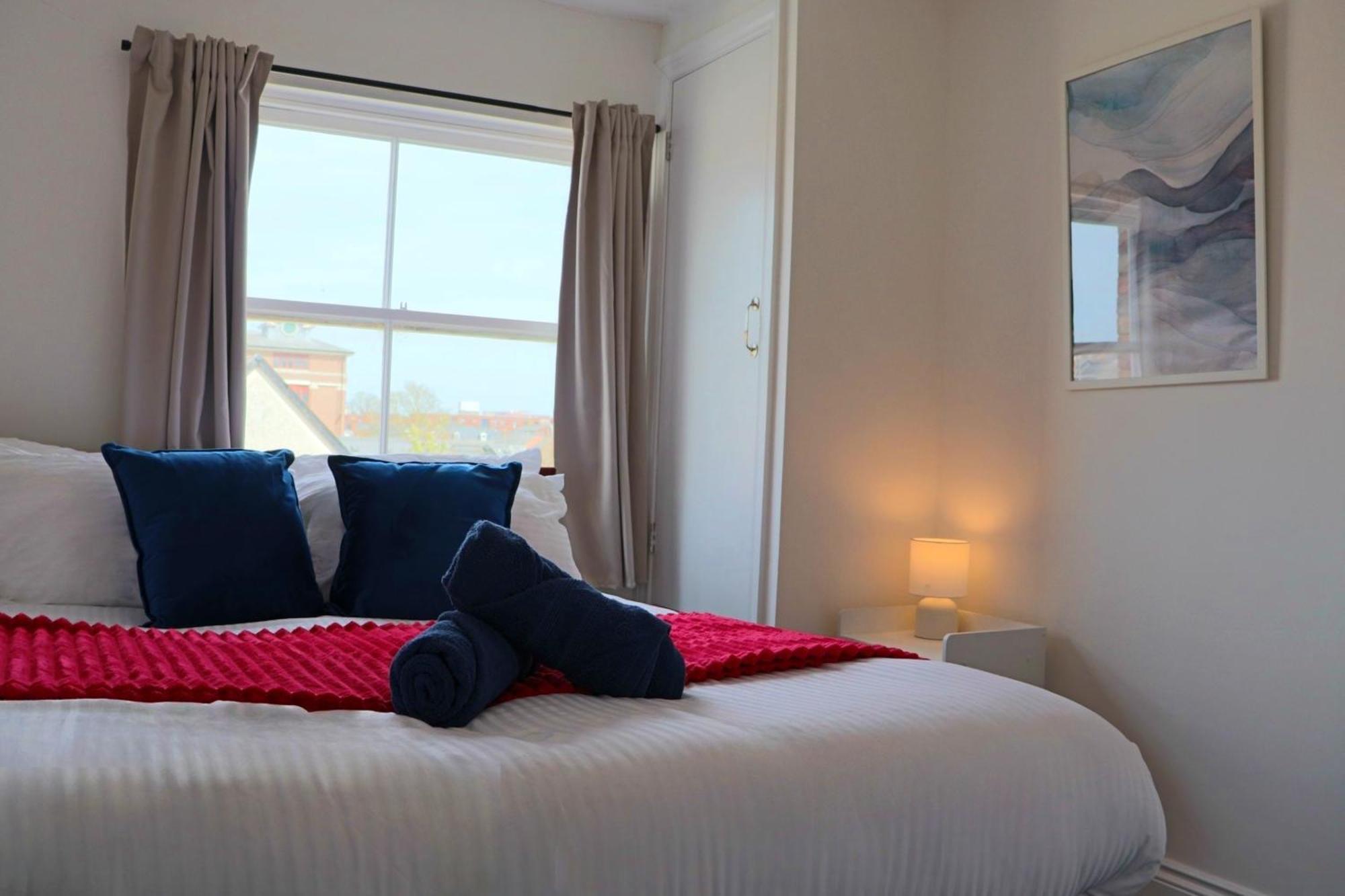 Brand New Modern Apartments Steps From Gloucester Quays Kültér fotó