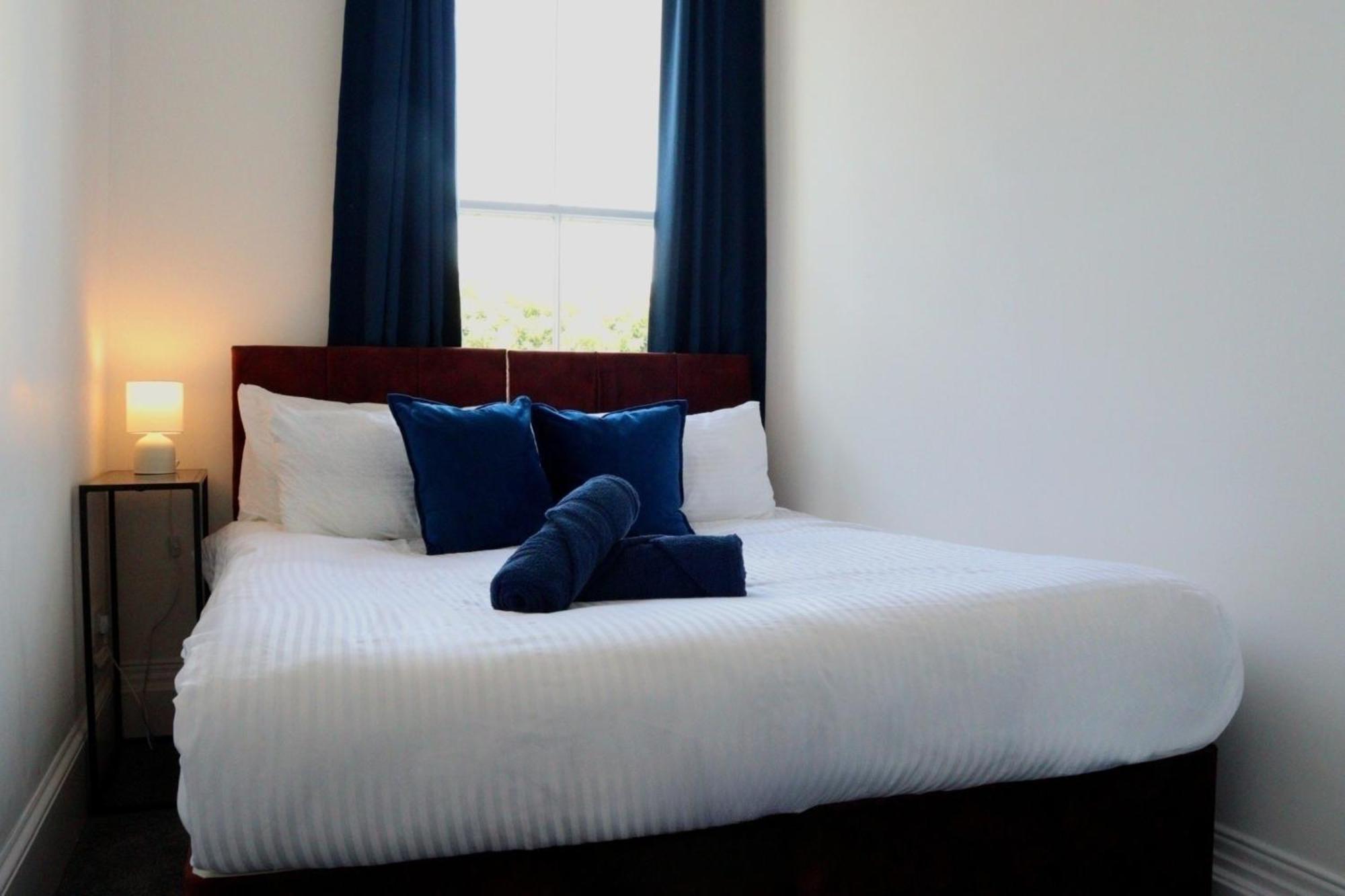 Brand New Modern Apartments Steps From Gloucester Quays Kültér fotó