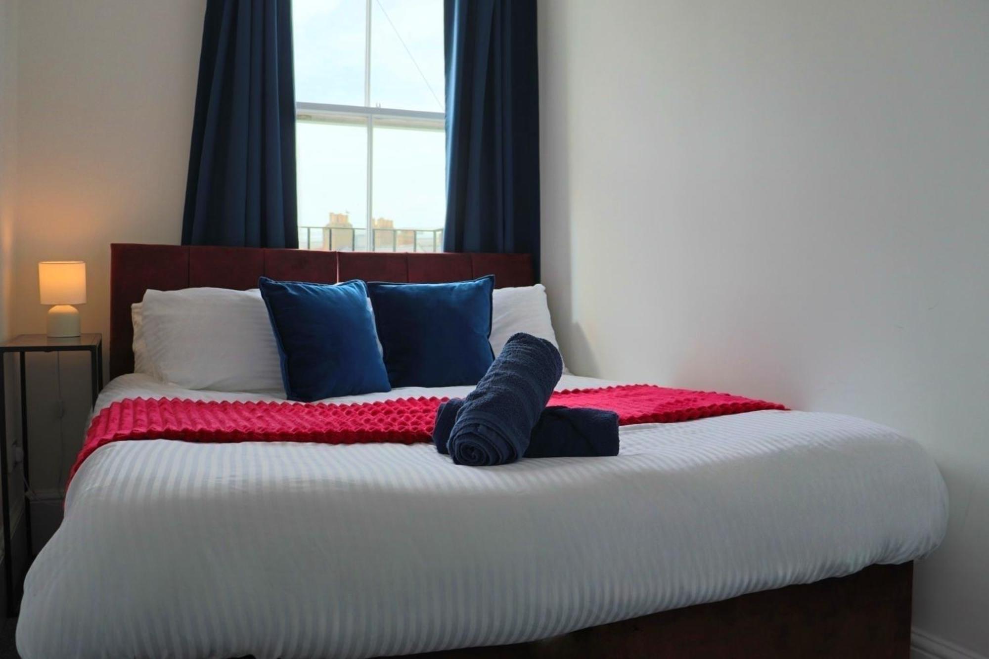 Brand New Modern Apartments Steps From Gloucester Quays Kültér fotó