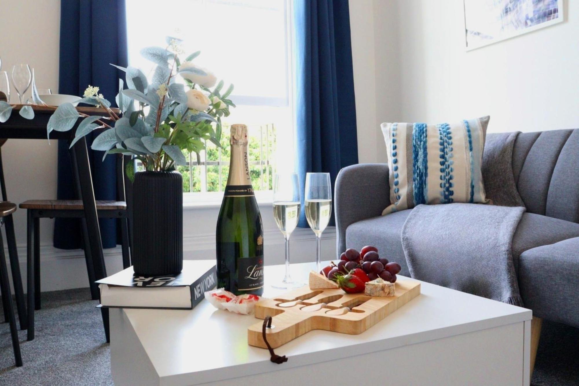 Brand New Modern Apartments Steps From Gloucester Quays Kültér fotó